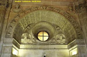 28 LA CATHEDRALE ET LE FORTERESSE DE L INCARNATION (87)